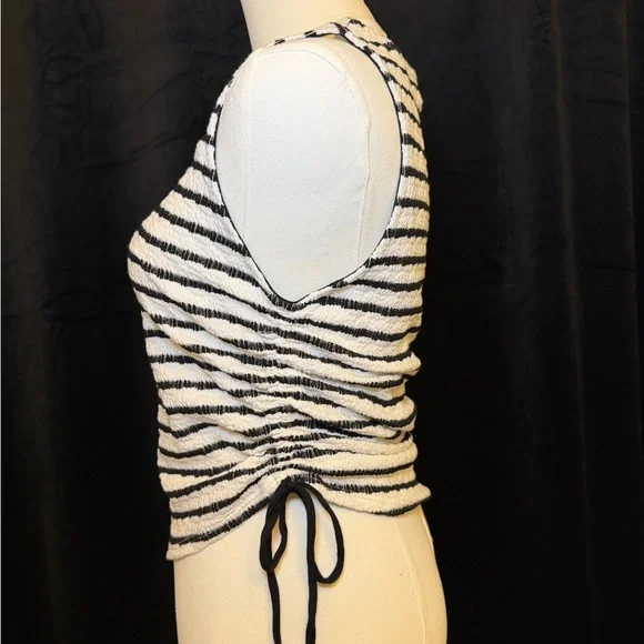 NWT - American Threads Women’s Sleeveless Top. Black/White Stripe. Size S - Picture 2 of 6